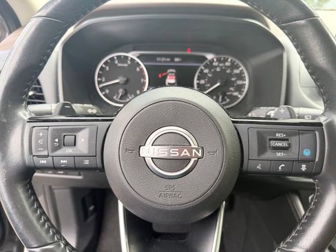 Used 2023 Nissan Rogue SL AWD/4WD image 10