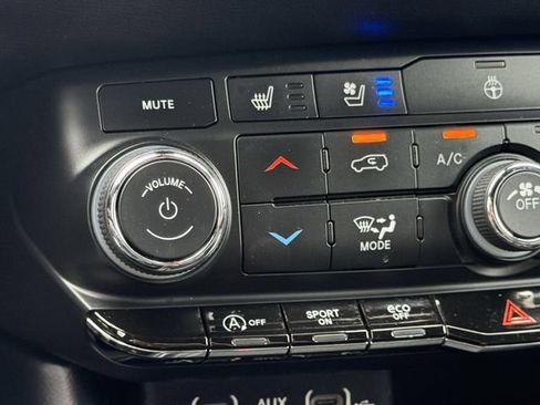 Used 2024 Dodge Durango GT AWD/4WD image 20