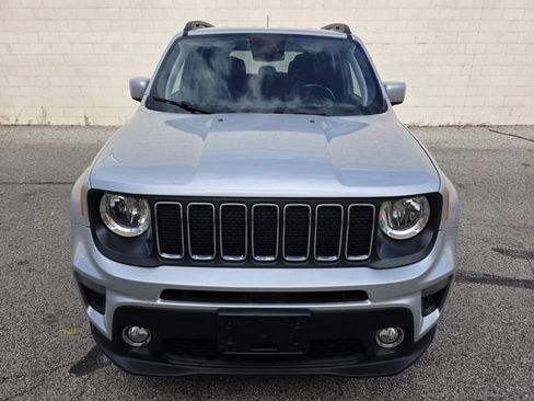 Used 2019 Jeep Renegade Latitude w/ Cold Weather Group image 8
