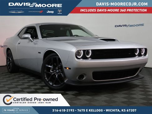 Used 2023 Dodge Challenger R/T w/ Blacktop Package image 1