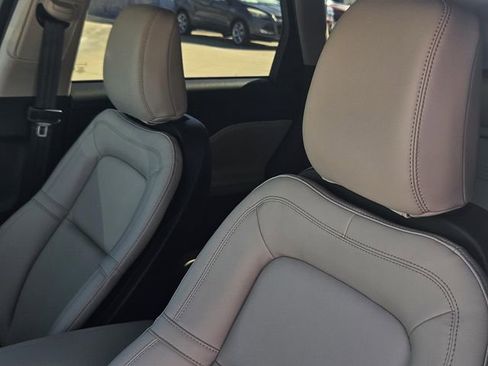 New 2026 Lincoln Corsair Premiere image 20