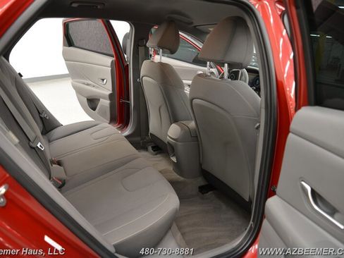 Used 2024 Hyundai Elantra SEL FWD image 22