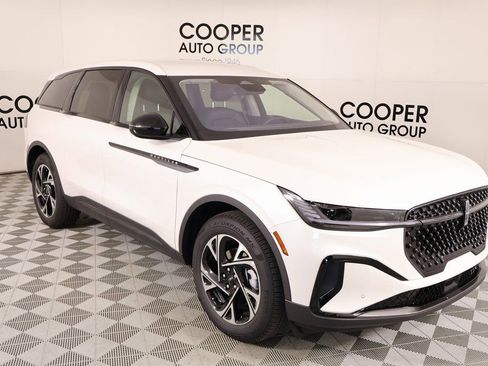 New 2026 Lincoln Nautilus Premier w/ Jet Appearance Package AWD/4WD image 1