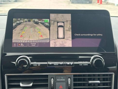 Used 2024 Nissan Armada SL w/ Captain's Chairs Package AWD/4WD image 24