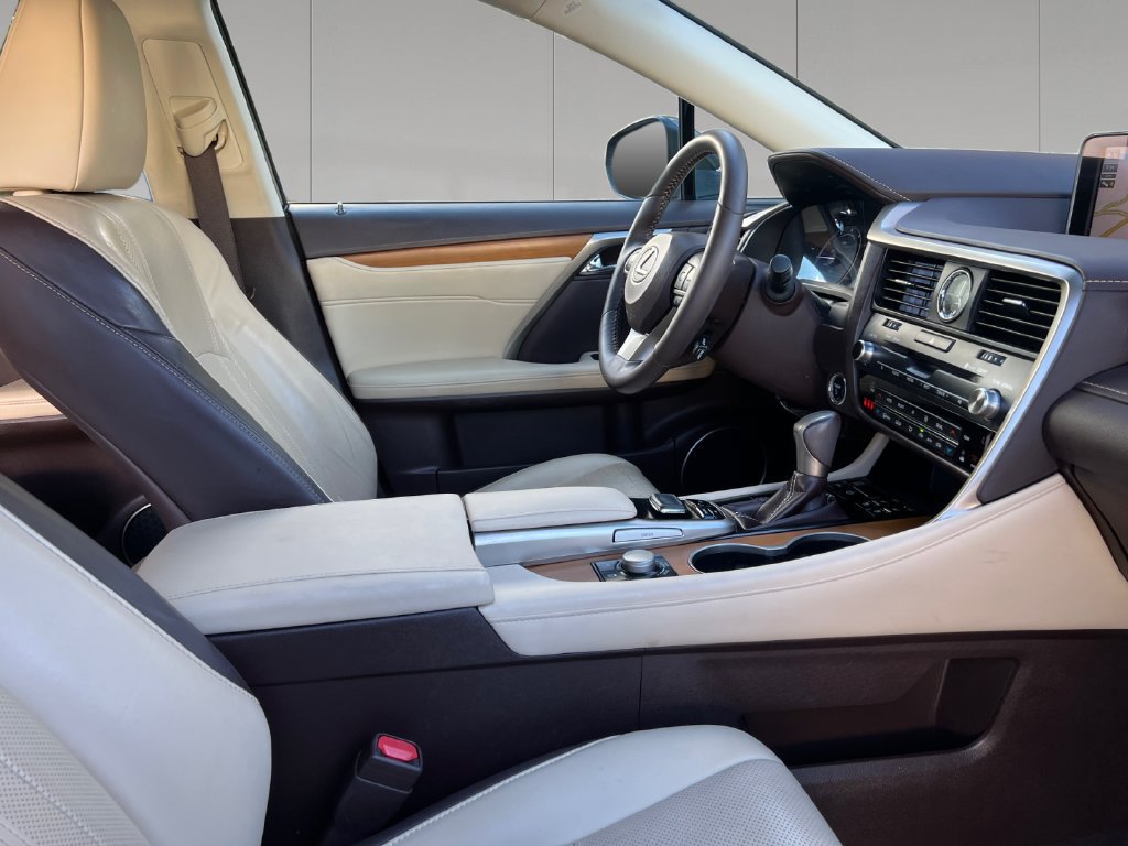 Used 2019 Lexus RX 450h AWD image 17