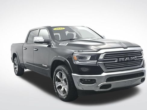Used 2022 RAM 1500 Laramie AWD/4WD image 3