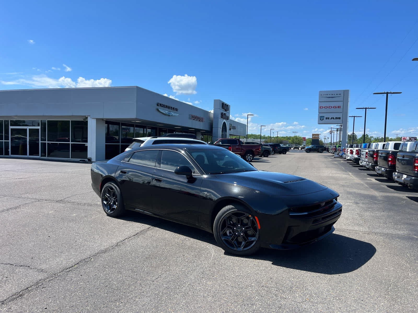 New 2026 Dodge Charger R/T w/ Blacktop Package AWD/4WD image 2