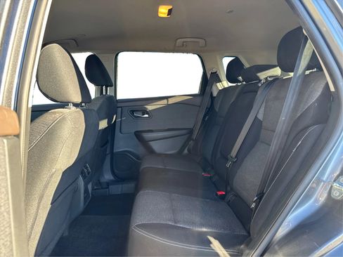 Used 2022 Nissan Rogue SV image 13