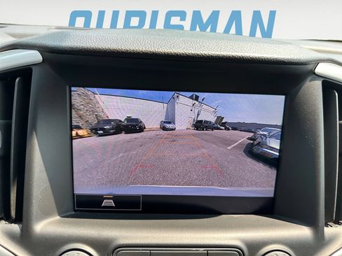 Used 2024 GMC Terrain SLT AWD/4WD image 18