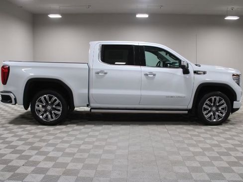 New 2026 GMC Sierra 1500 Denali w/ Denali Reserve Package image 13