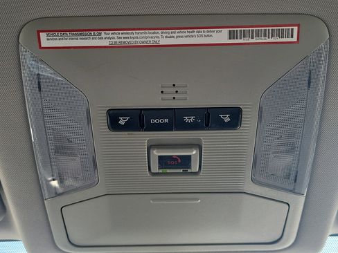 Used 2021 Toyota RAV4 LE image 34