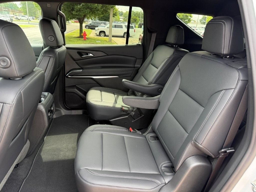 New 2027 Chevrolet Traverse LT w/ Driver Confidence Package FWD image 15