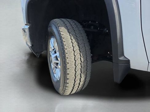 Used 2025 Chevrolet Silverado 2500 LT w/ Convenience Package image 36