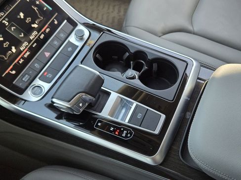 Used 2022 Audi Q7 3.0T Premium Plus w/ Premium Plus Package image 23