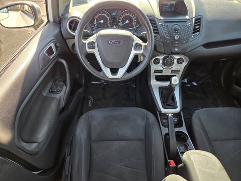 Used 2014 Ford Fiesta SE image 12