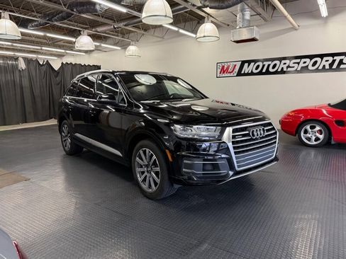 Used 2017 Audi Q7 3.0T Premium Plus w/ Premium Plus Package image 12