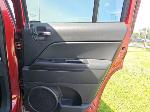 Used 2015 Jeep Patriot Sport w/ Power Value Group FWD image 17