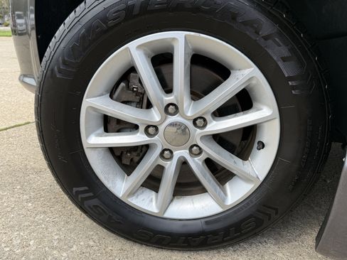 Used 2016 Dodge Grand Caravan SXT FWD image 31