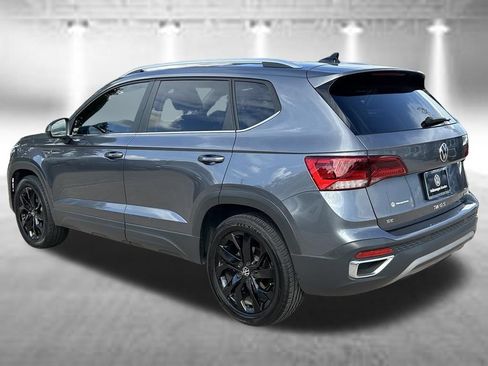 Certified 2022 Volkswagen Taos SE AWD/4WD image 4