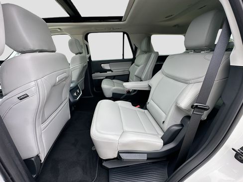 New 2026 Ford Expedition Active RWD image 17