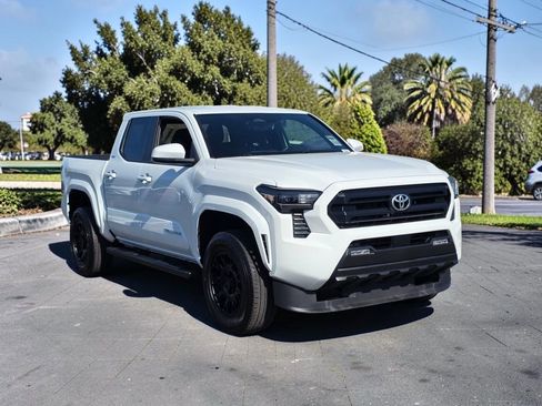 Used 2024 Toyota Tacoma SR5 RWD image 4