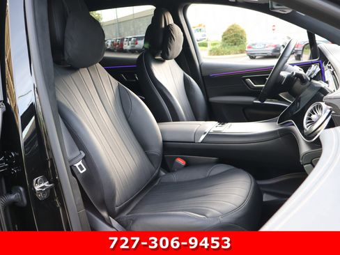 Certified 2023 Mercedes-Benz EQS 580 4MATIC SUV w/ Exclusive Trim Package image 23