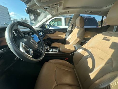 Used 2019 Audi Q8 Prestige w/ Luxury Package image 2