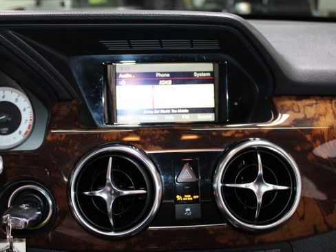 Used 2013 Mercedes-Benz GLK 350 2WD image 25