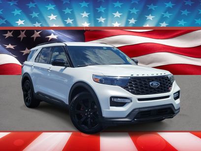 Certified 2022 Ford Explorer ST-Line w/ Class IV Trailer Tow Package