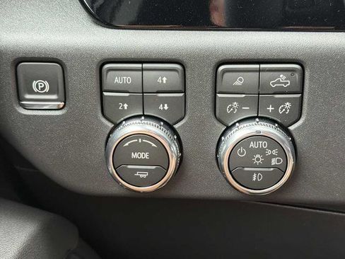 New 2026 GMC Sierra 1500 SLT w/ SLT Premium Plus Package image 14