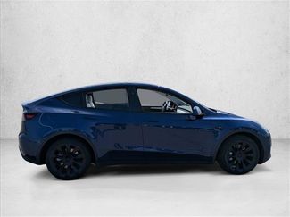 Used 2023 Tesla Model Y Long Range AWD/4WD video 4