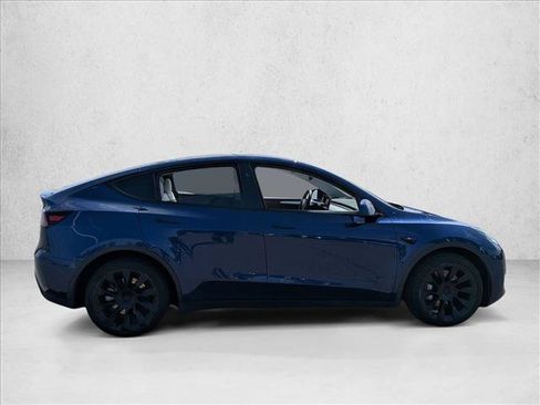 Used 2023 Tesla Model Y Long Range AWD/4WD image 4