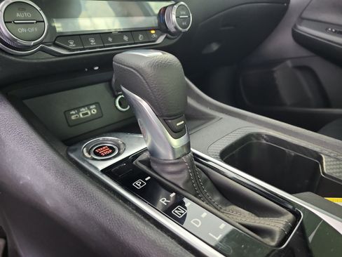 Used 2020 Nissan Sentra SV w/ Trunk Package FWD image 13