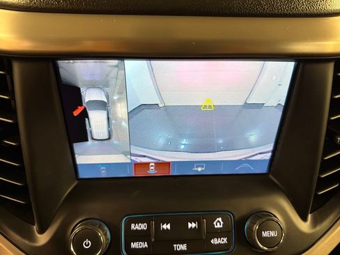 Used 2018 GMC Acadia Denali w/ Technology Package AWD/4WD image 12