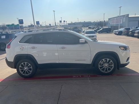 Used 2020 Jeep Cherokee Latitude Plus w/ Comfort/Convenience Group image 5