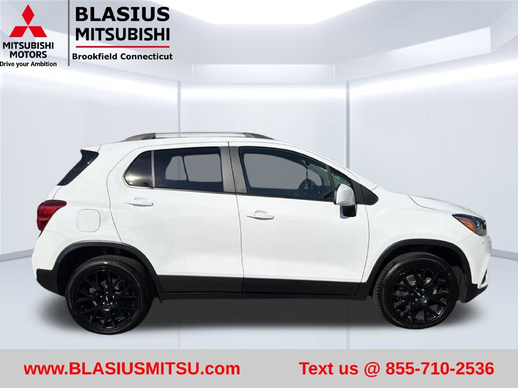Used 2022 Chevrolet Trax LT w/ Sport Edition AWD/4WD image 4