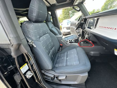 New 2026 Ford Bronco Heritage Edition AWD/4WD image 34