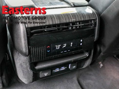 Used 2022 Jeep Wagoneer Series II AWD/4WD image 22
