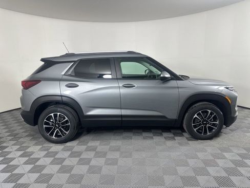 New 2026 Chevrolet TrailBlazer LT w/ Convenience Package image 2