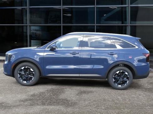 New 2025 Kia Sorento S w/ Panoramic Sunroof Package image 6