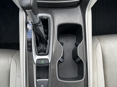 Used 2018 Honda Accord EX image 27