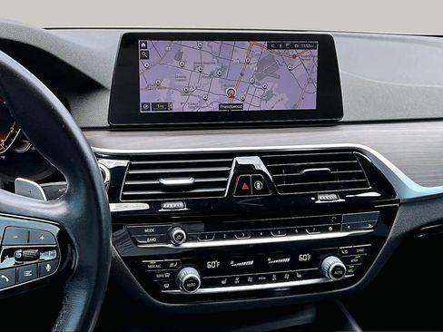 Used 2020 BMW 530i w/ Premium Package RWD image 7