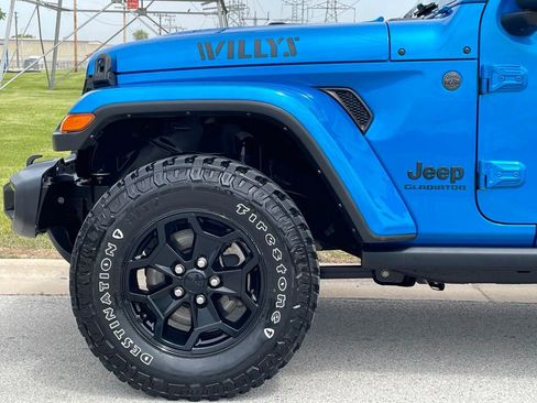 Used 2022 Jeep Gladiator Sport AWD/4WD image 5