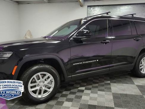 Used 2025 Jeep Grand Cherokee L Laredo w/ Luxury Tech Group I AWD/4WD image 4