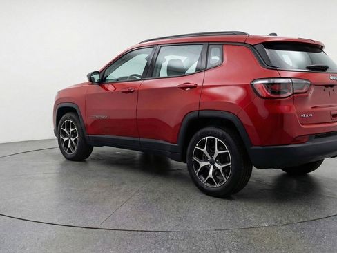 Used 2025 Jeep Compass Limited AWD/4WD image 6