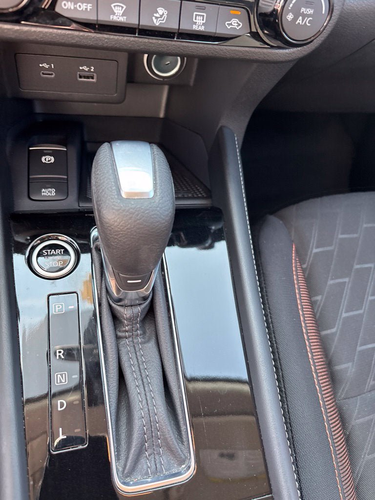 Used 2023 Nissan Kicks SR FWD image 19