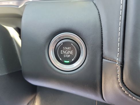 Used 2023 GMC Yukon Denali Ultimate AWD/4WD image 36
