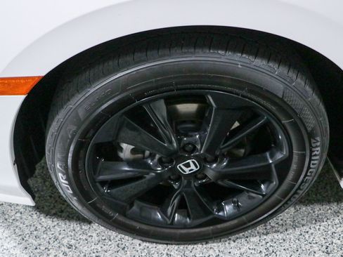 Used 2023 Honda Odyssey Sport image 11