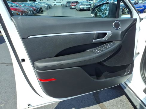 Used 2023 Hyundai Sonata SE w/ Preferred Accessory Package FWD image 20