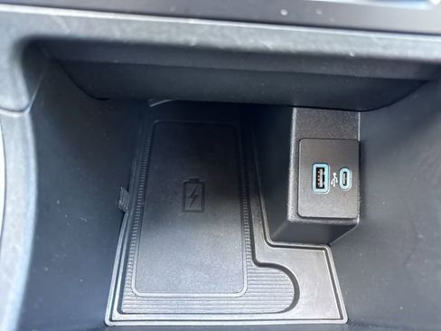 Used 2024 Ford Edge SEL w/ Convenience Package image 17